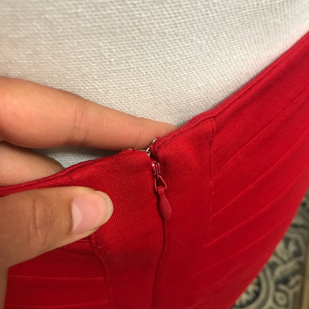 Express Fitted Skirt - Picture 5 of 7